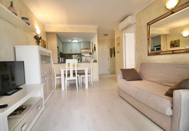 Apartment in Salou - ROYAL APARTMENTS SALOU Apartment in Salou - ROYAL APARTMENTS SALOU