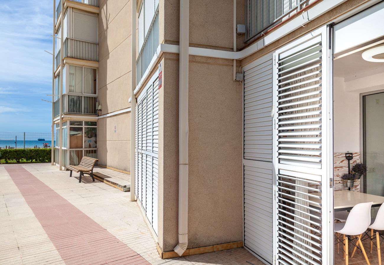 Apartment in Vila Seca - Paradis Playa Studio - Directly on the beach