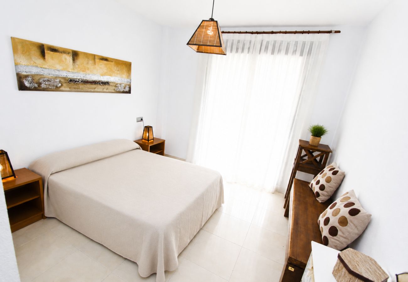 Appartement à Salou - Rez-de-chaussée avec Jardin + accès à la piscine