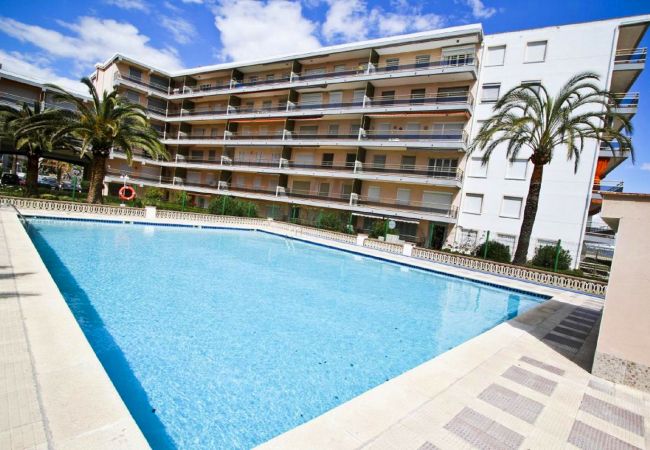 Appartement à La Pineda - PINEDA 5 avec piscine commune, plage à 100m Appartement à La Pineda - PINEDA 5 avec piscine commune, plage à 100m