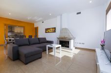 Villa à Tarragone - NINA Villa avec piscine privée, plage à 500m