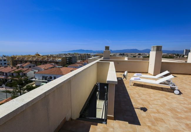 Appartement à Cambrils - TROPICANA - Penthouse Vue mer - Piscine Commune Appartement à Cambrils - TROPICANA - Penthouse Vue mer - Piscine Commune
