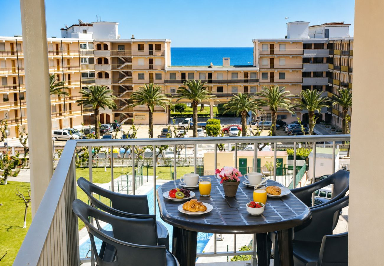 Appartement à La Pineda - P7 Appartement avec piscine commune, plage à 100m