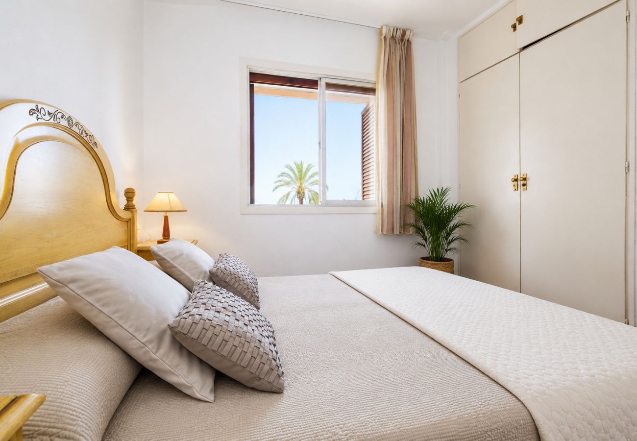Appartement à Cambrils - 🌊 Vue sur Mer | 4 Chambres et Piscine