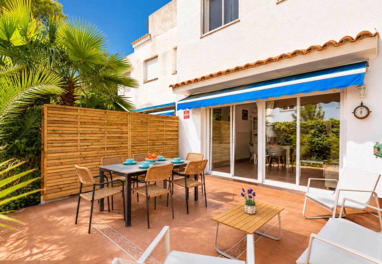 Maison mitoyenne à Salou - Maison Rénovée avec Terrasse et Barbecue
