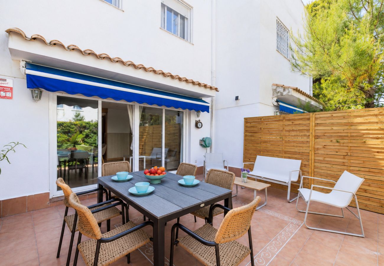 Maison mitoyenne à Salou - Maison Rénovée avec Terrasse et Barbecue