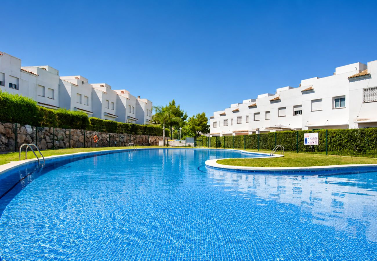 Maison mitoyenne à Salou - Maison Rénovée avec Terrasse et Barbecue