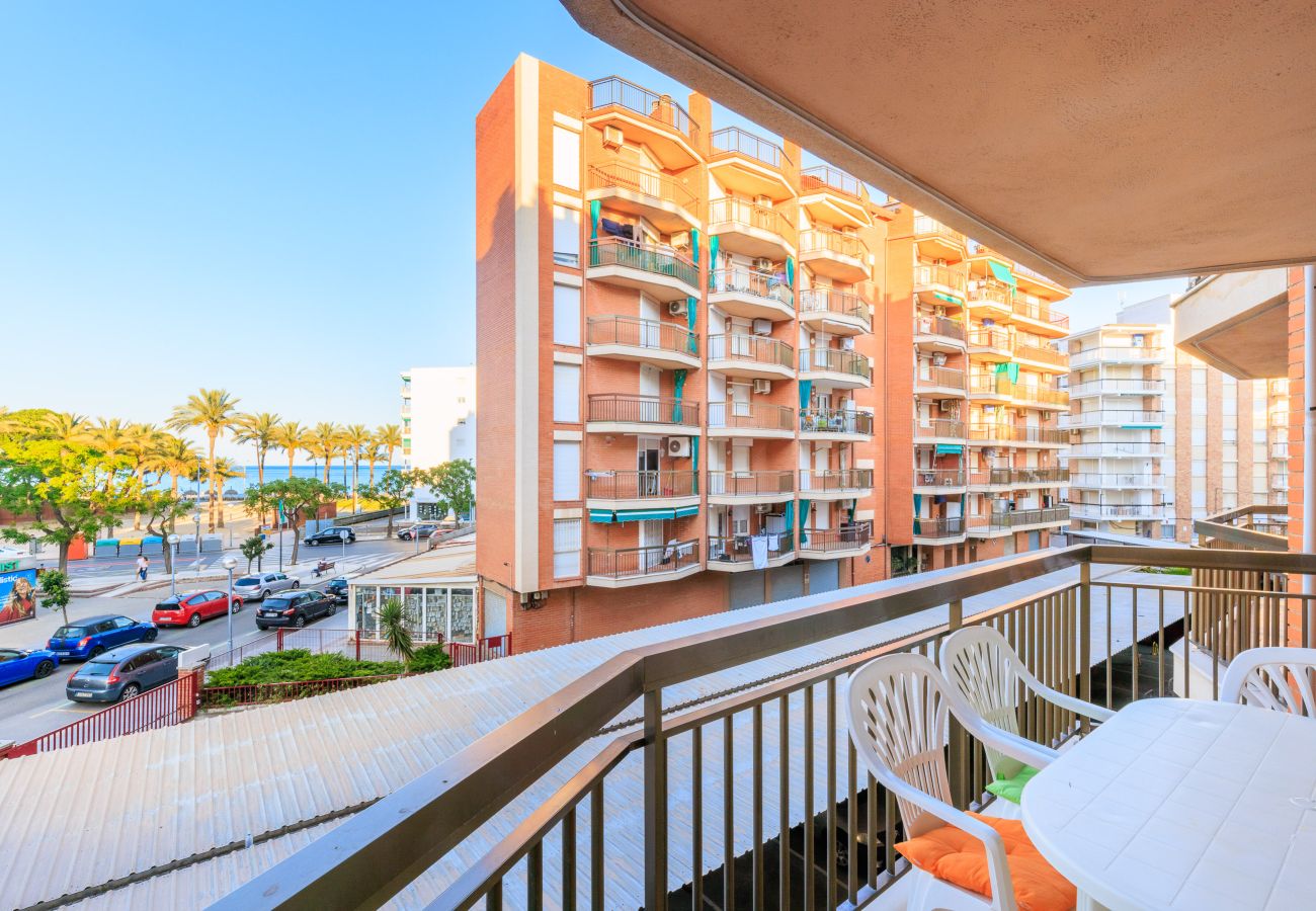 Appartement à La Pineda - 🏖️ Plage à 200 m | Piscine et Appartement Rénové