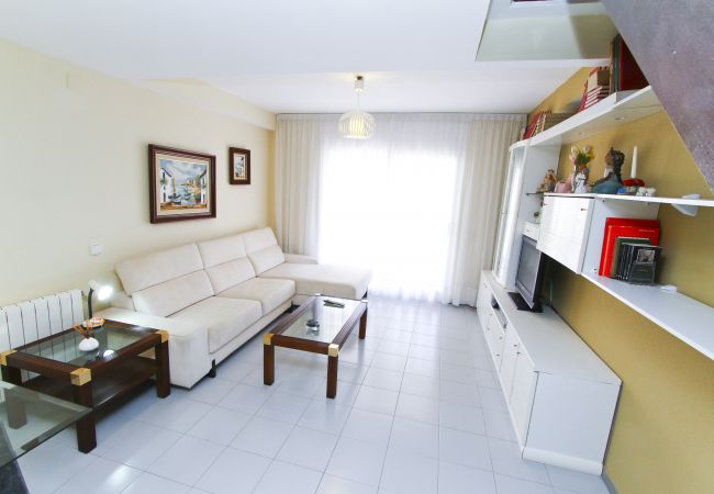 Дом на Cambrils - MAGICA Terraced House Дом на Cambrils - MAGICA Terraced House