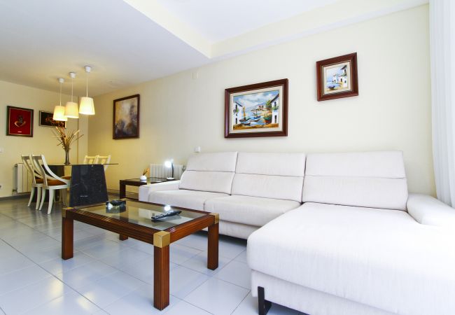 Дом на Cambrils - MAGICA Terraced House Дом на Cambrils - MAGICA Terraced House