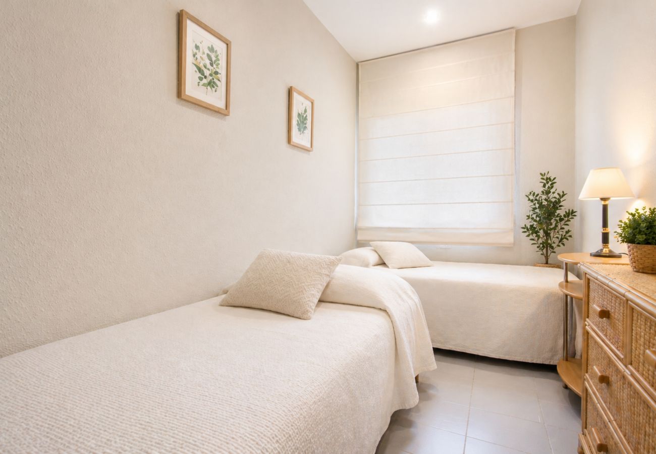 Дом на Камбрильс - Row house with pool in La Llosa