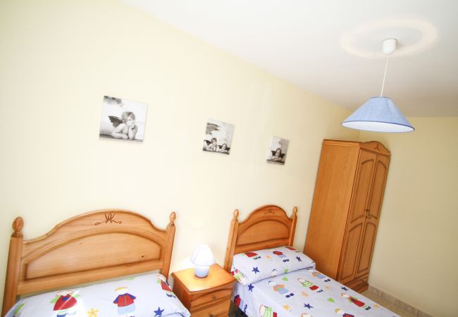 Дом на Cambrils - OLIVERS Таунхаус с общим бассейном, пляж в 300м Дом на Cambrils - OLIVERS Таунхаус с общим бассейном, пляж в 300м