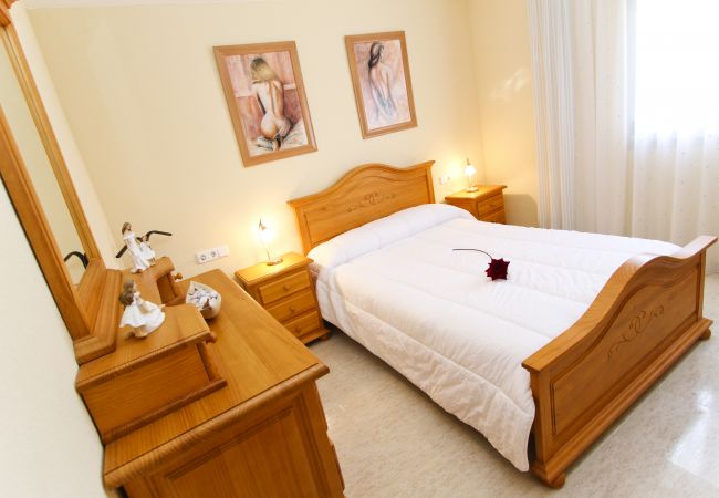 Дом на Cambrils - OLIVERS Таунхаус с общим бассейном, пляж в 300м Дом на Cambrils - OLIVERS Таунхаус с общим бассейном, пляж в 300м