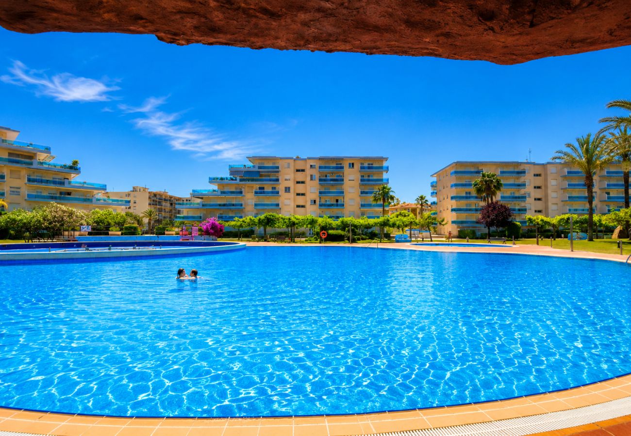 Апартаменты на Ла Пинеда - Family-Friendly Resort Los Juncos | Pool & Beach