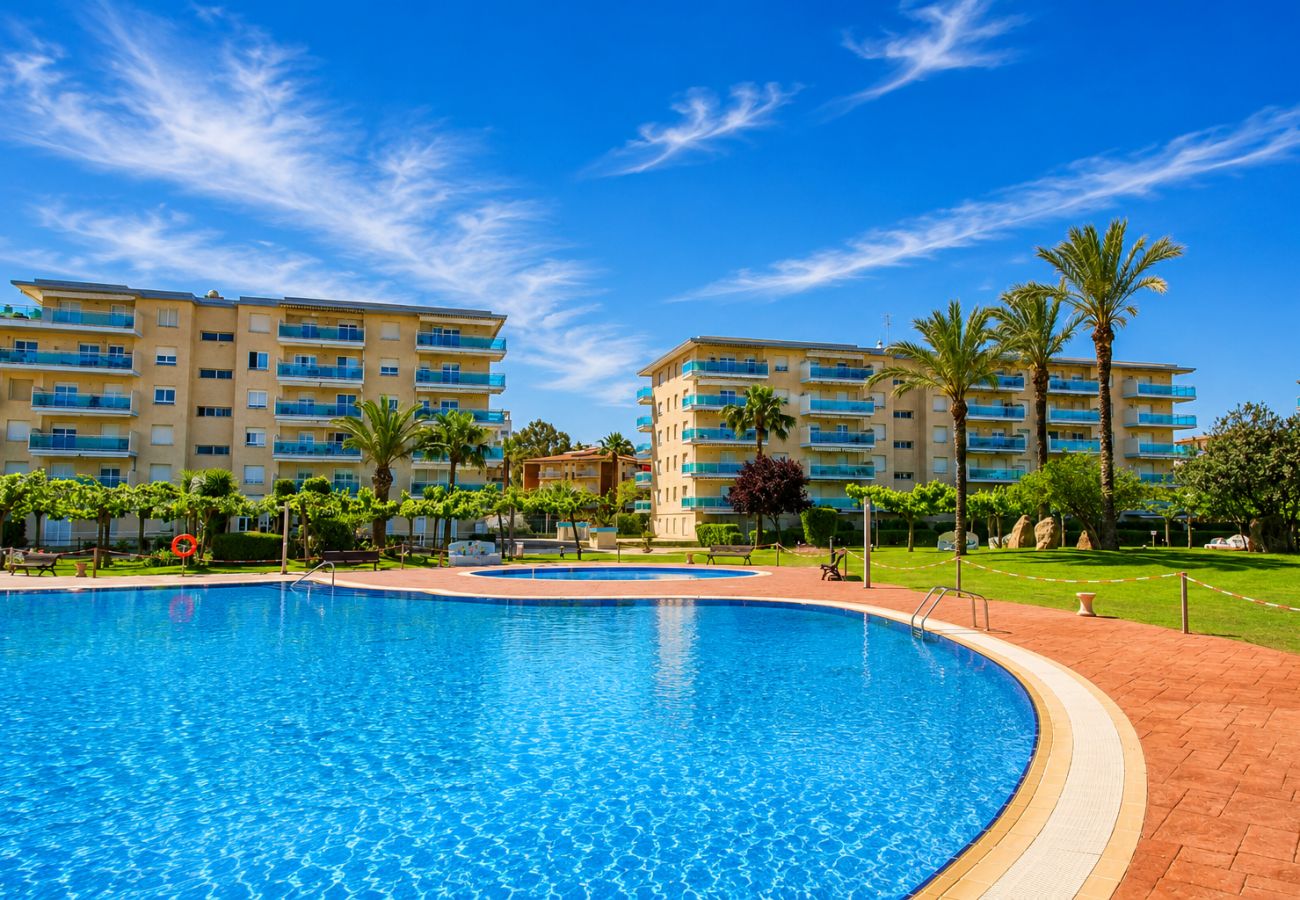 Апартаменты на Ла Пинеда - Family-Friendly Resort Los Juncos | Pool & Beach