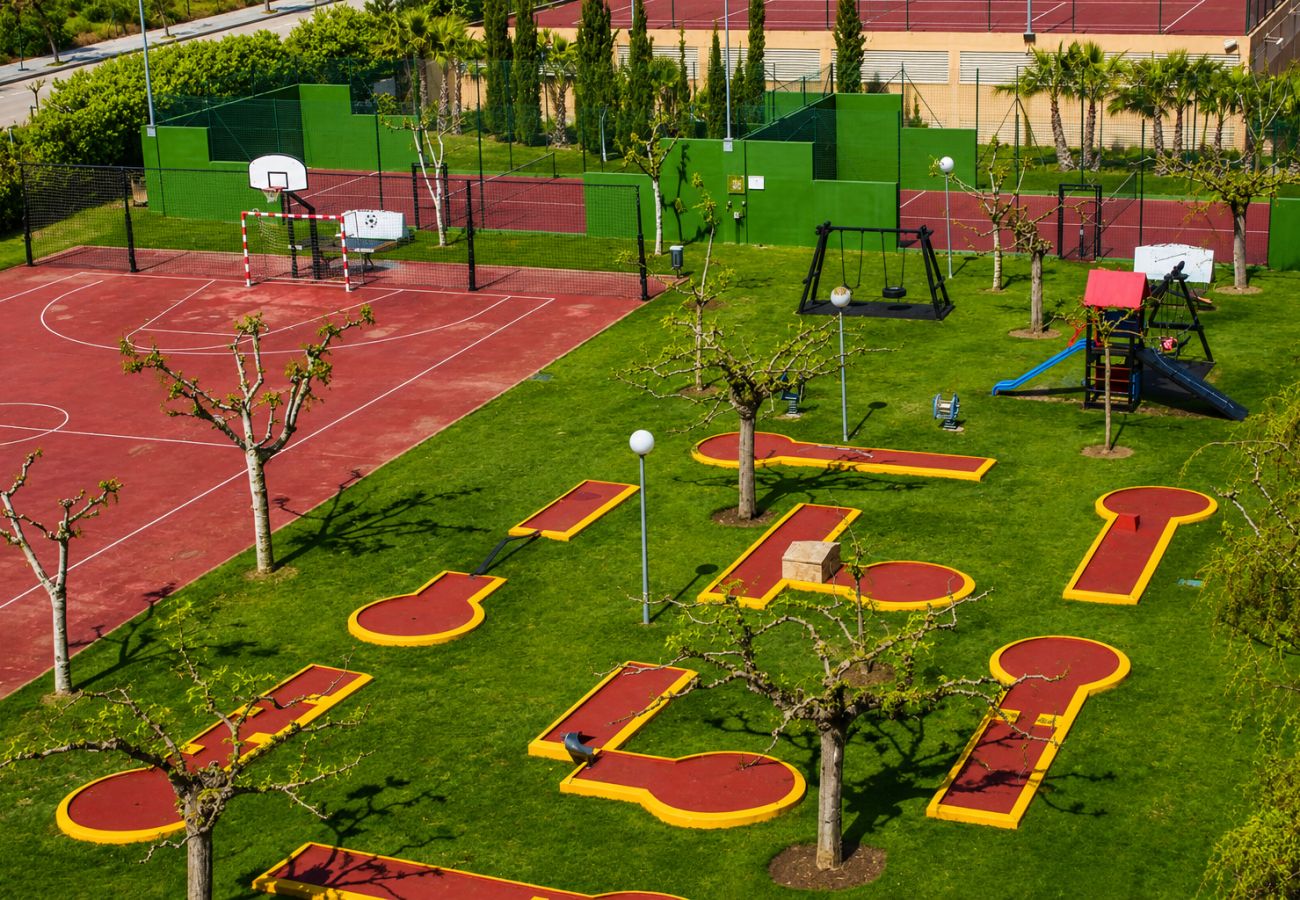Апартаменты на Ла Пинеда - Family-Friendly Resort Los Juncos | Pool & Beach