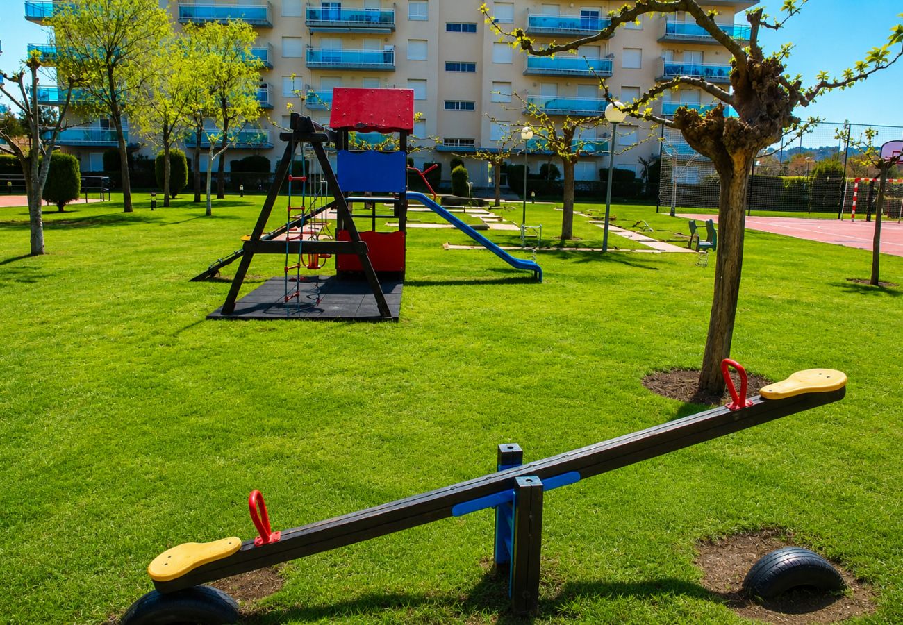 Апартаменты на Ла Пинеда - Family-Friendly Resort Los Juncos | Pool & Beach