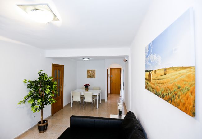 Апартаменты на La Pineda - PINEDA 5 с общим бассейном, пляж в 100м Апартаменты на La Pineda - PINEDA 5 с общим бассейном, пляж в 100м