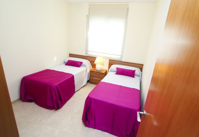Апартаменты на La Pineda -  ROURA 2 Apartment - Communal Pool Апартаменты на La Pineda -  ROURA 2 Apartment - Communal Pool