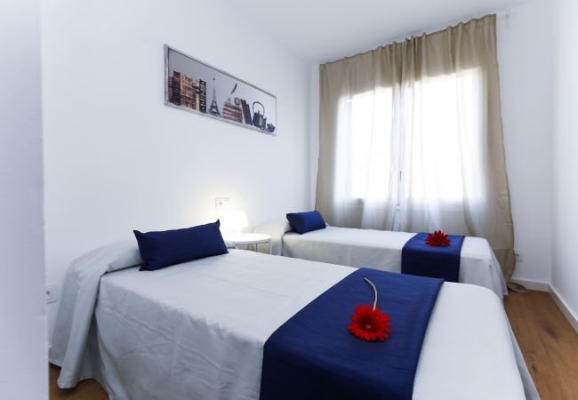 Апартаменты на Salou - QUEENS 1B центр Салоу, пляж в 300м Апартаменты на Salou - QUEENS 1B центр Салоу, пляж в 300м