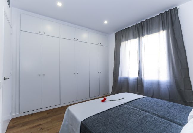Апартаменты на Salou - QUEENS 1B центр Салоу, пляж в 300м Апартаменты на Salou - QUEENS 1B центр Салоу, пляж в 300м