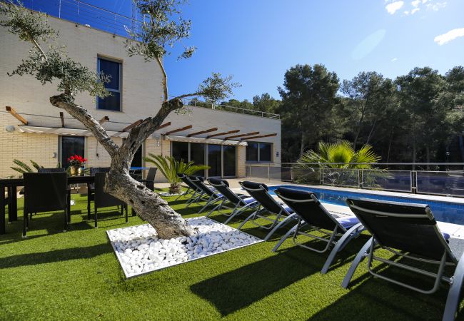 Вилла на Tarragona - Villa NINA Villa with private pool, beach at 500m Вилла на Tarragona - Villa NINA Villa with private pool, beach at 500m