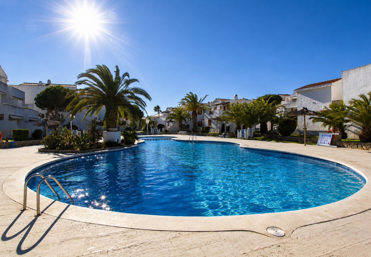 Апартаменты на Ла Пинеда - Family apartment at Estival Park, Punta Prima