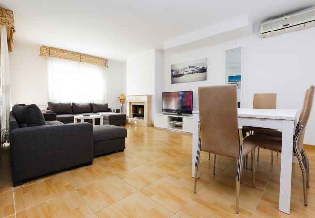 Дом на Salou - PASION - Only Families House - Private Pool Дом на Salou - PASION - Only Families House - Private Pool