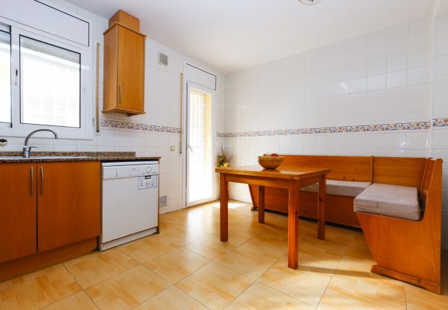 Дом на Salou - PASION - Only Families House - Private Pool Дом на Salou - PASION - Only Families House - Private Pool
