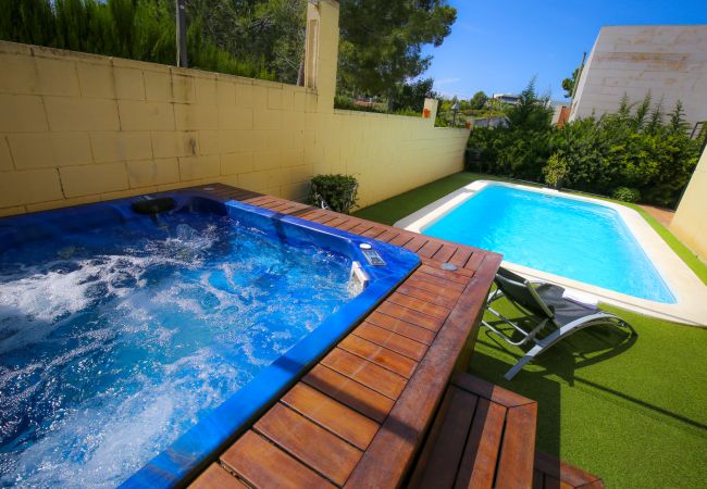 Дом на Salou - PASION - Only Families House - Private Pool Дом на Salou - PASION - Only Families House - Private Pool