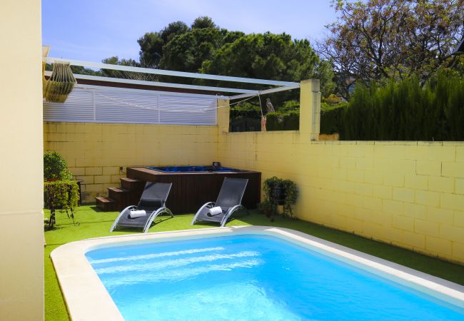 Дом на Salou - PASION - Only Families House - Private Pool Дом на Salou - PASION - Only Families House - Private Pool