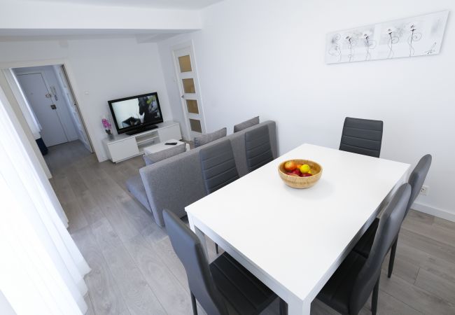 Апартаменты на La Pineda - PINEDA 7 с общим бассейном, пляж в 100м Апартаменты на La Pineda - PINEDA 7 с общим бассейном, пляж в 100м