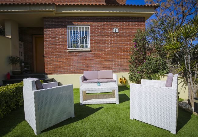 Дом на Cambrils - BRUSELAS Terraced House Дом на Cambrils - BRUSELAS Terraced House