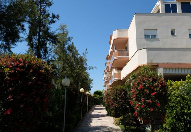 Апартаменты на La Pineda - LOS RISCOS 2  Апартаменты на La Pineda - LOS RISCOS 2