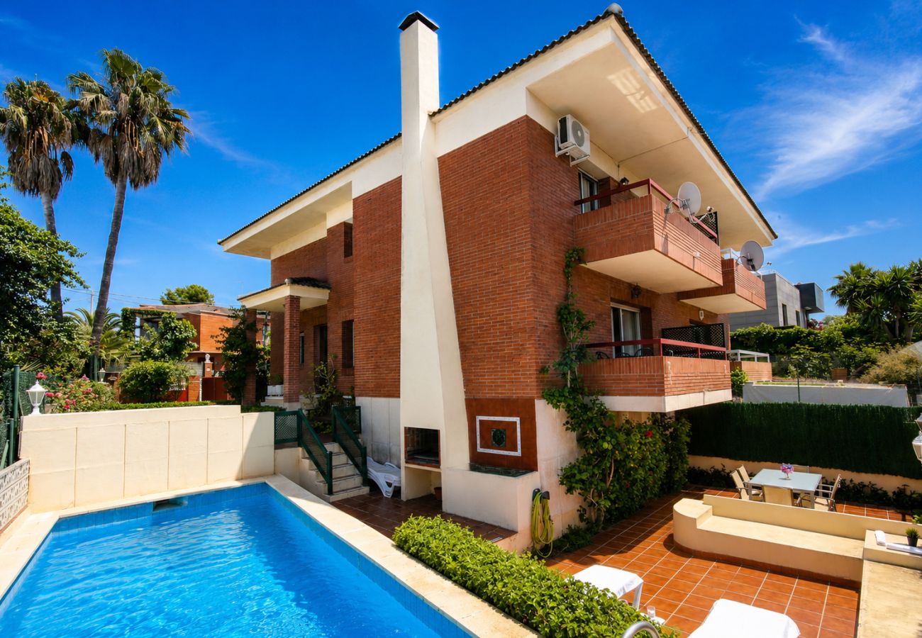 Вилла на Салоу - Salou Center Villa | Private Pool & BBQ