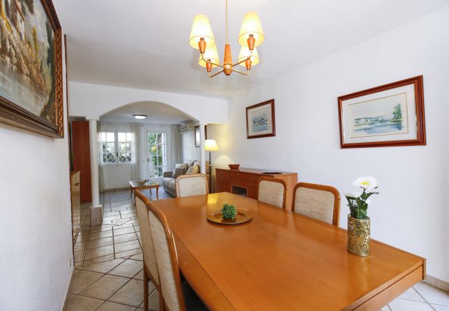 Дом на Cambrils - QUEVEDO House. Beach at 300m.  Дом на Cambrils - QUEVEDO House. Beach at 300m.