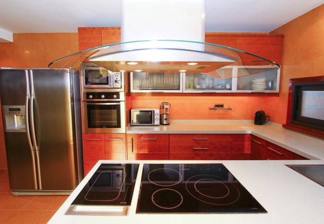 Вилла на Salou - Villa LAKE  Вилла на Salou - Villa LAKE