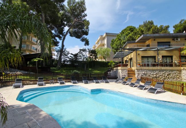 Вилла на Salou - Villa LAKE  Вилла на Salou - Villa LAKE