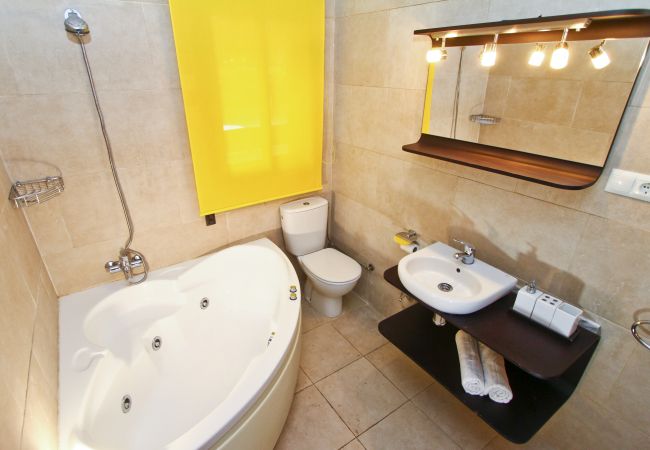 Вилла на Salou - Villa LAKE  Вилла на Salou - Villa LAKE