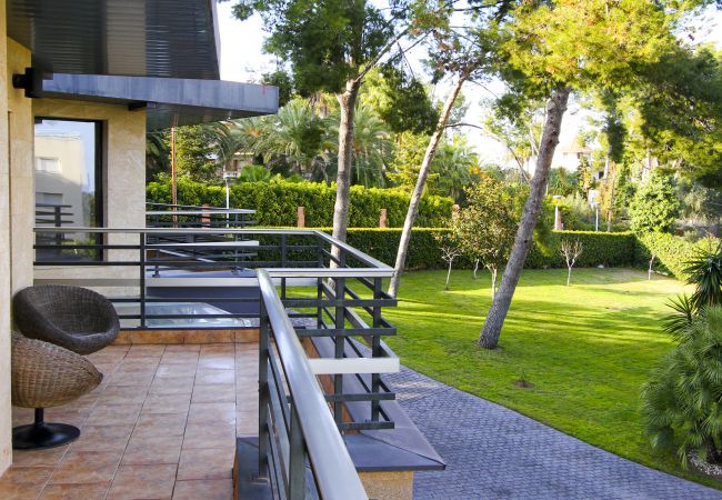 Вилла на Salou - Villa LAKE  Вилла на Salou - Villa LAKE