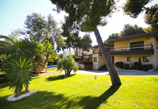 Вилла на Salou - Villa LAKE  Вилла на Salou - Villa LAKE