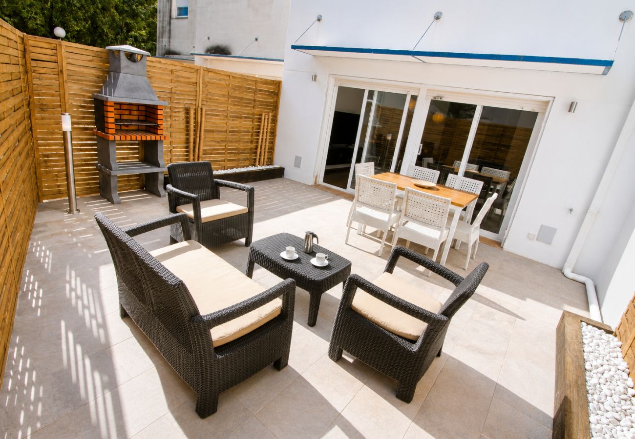 Дом на Салоу - NATURE PLUS - Barbecue - Jacuzzi - Pool