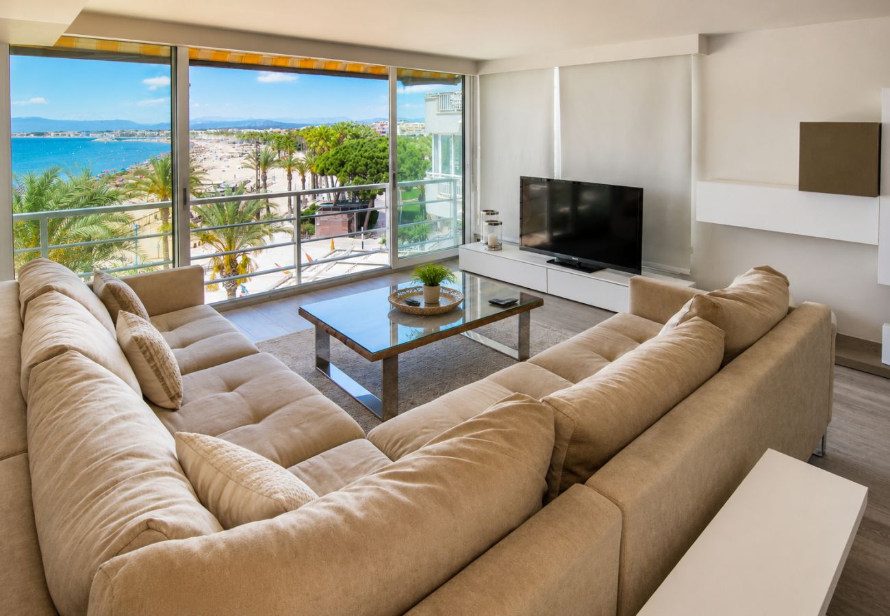 Апартаменты на Салоу - Duplex with a Jacuzzi and sea view - Only Families