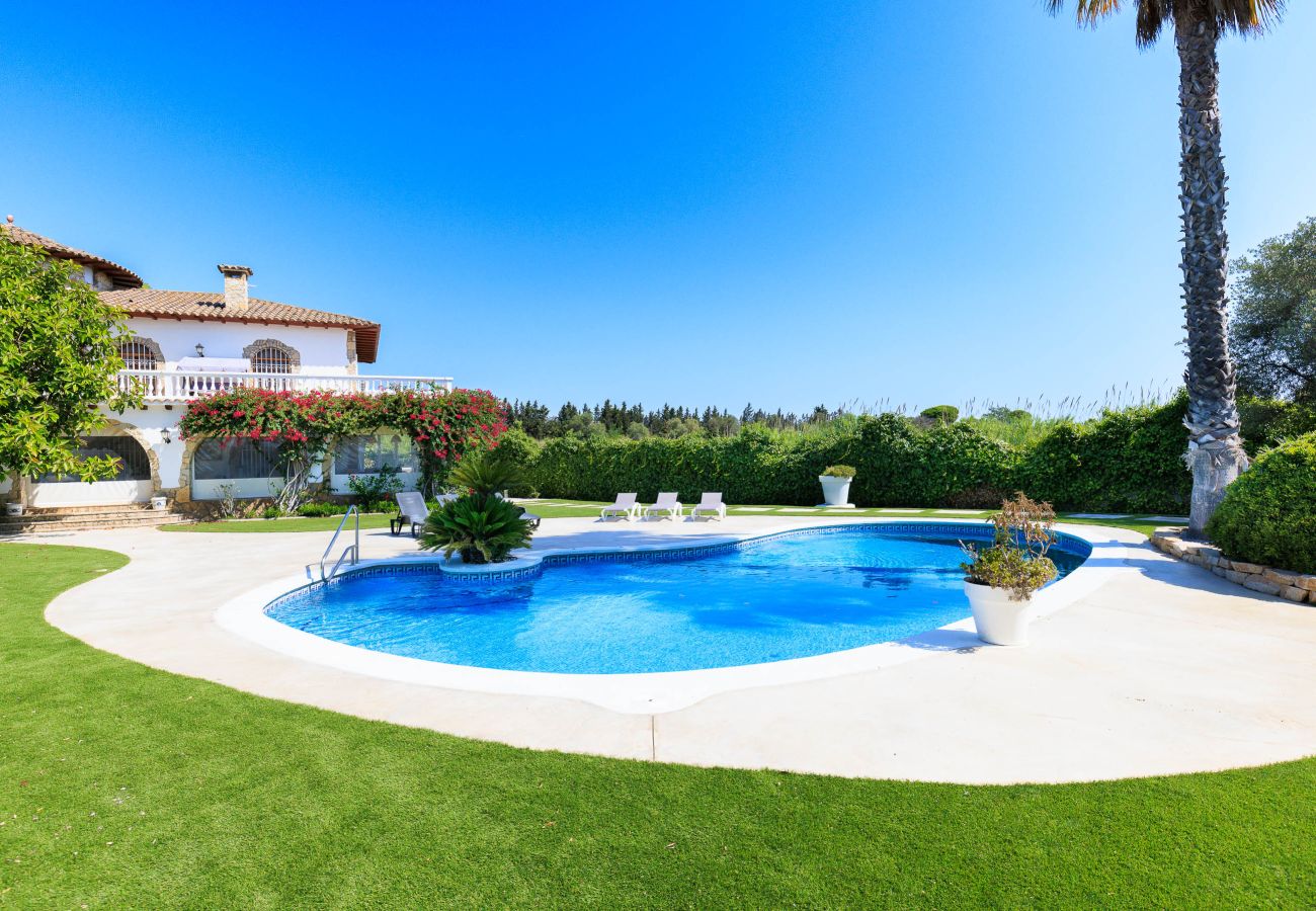 Вилла на Камбрильс - Villa SOLANO - Only Families