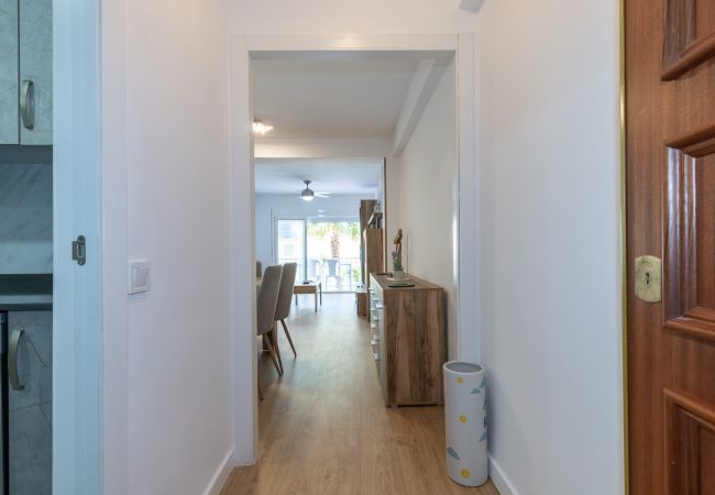 Апартаменты на La Pineda - ADRIAN Apartment  Апартаменты на La Pineda - ADRIAN Apartment