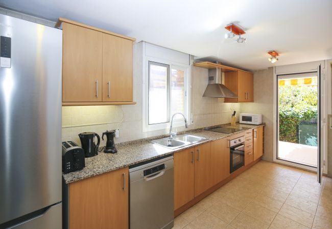 Дом на Cambrils - BRUSELAS 2 Terraced House Дом на Cambrils - BRUSELAS 2 Terraced House