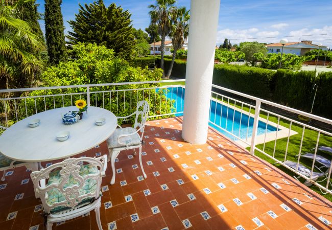 Вилла на Tarragona - Villa PIZARRA  Вилла на Tarragona - Villa PIZARRA