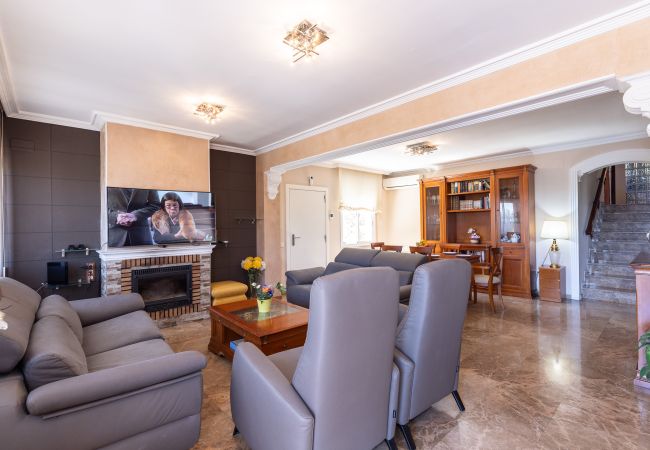 Вилла на Tarragona - Villa BOSCOS Вилла на Tarragona - Villa BOSCOS