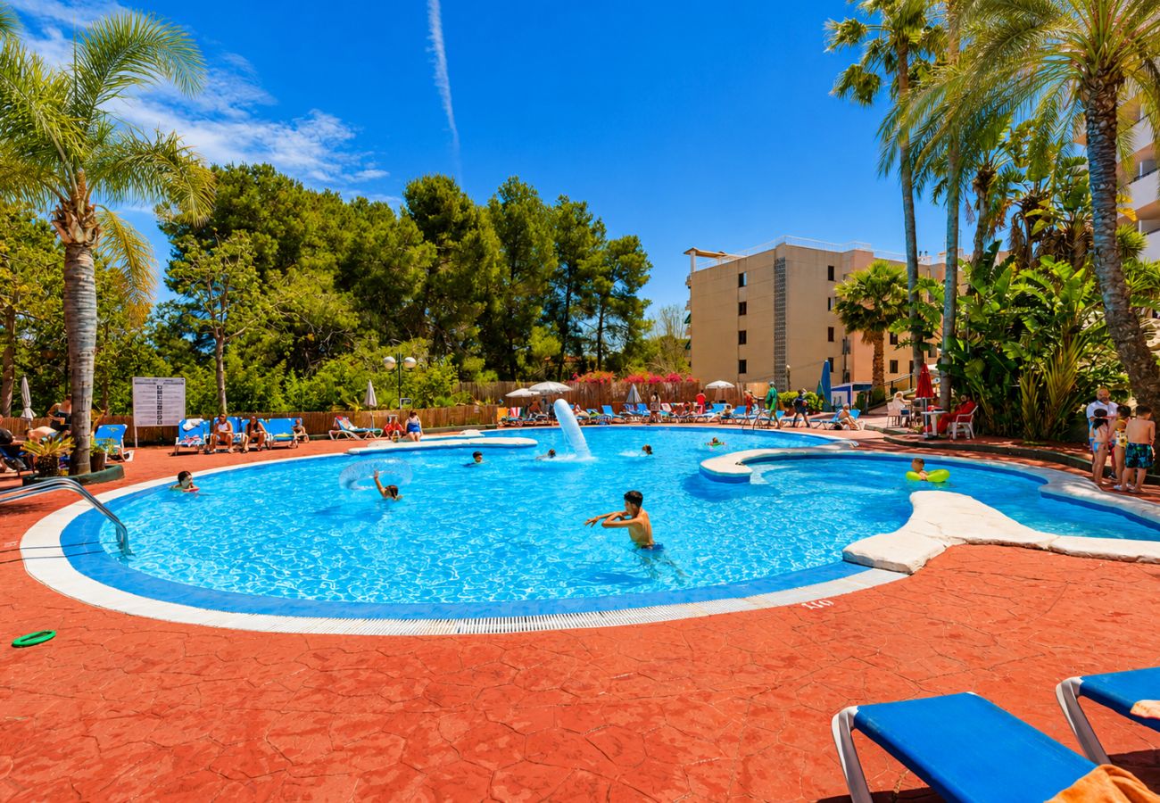 Апартаменты на Салоу - Wake up to pool views · Festival Village