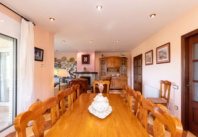 Вилла на Tarragona - Villa GOLETA  Вилла на Tarragona - Villa GOLETA